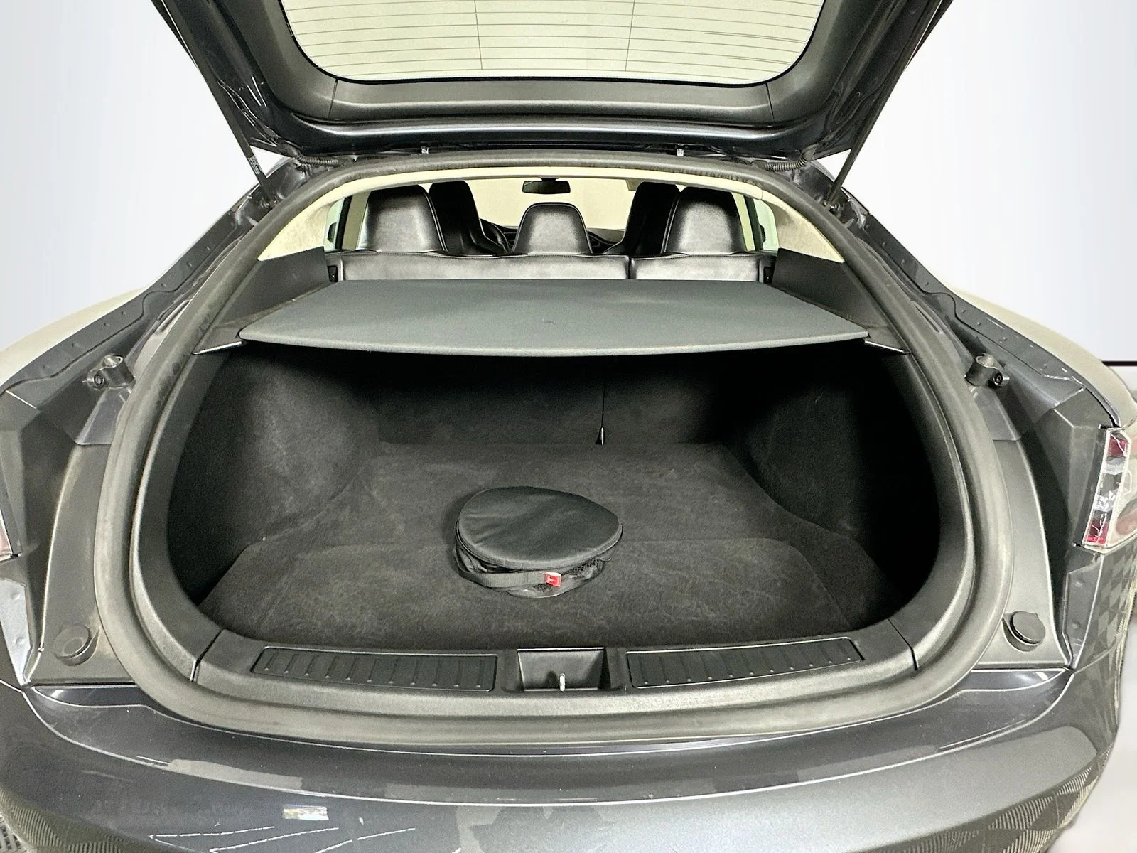 Used 2016 Black Tesla 75D image 24