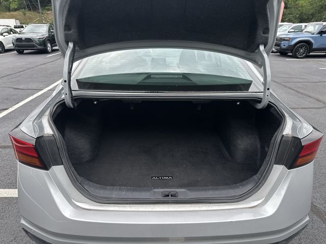 Used 2024 Silver Nissan 2.5 SV image 22