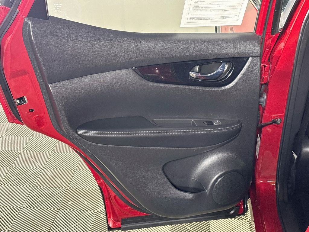 Used 2017 Red Nissan SV image 18