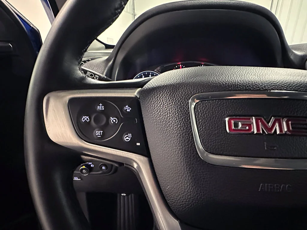 Used 2024 Blue GMC SLT image 35