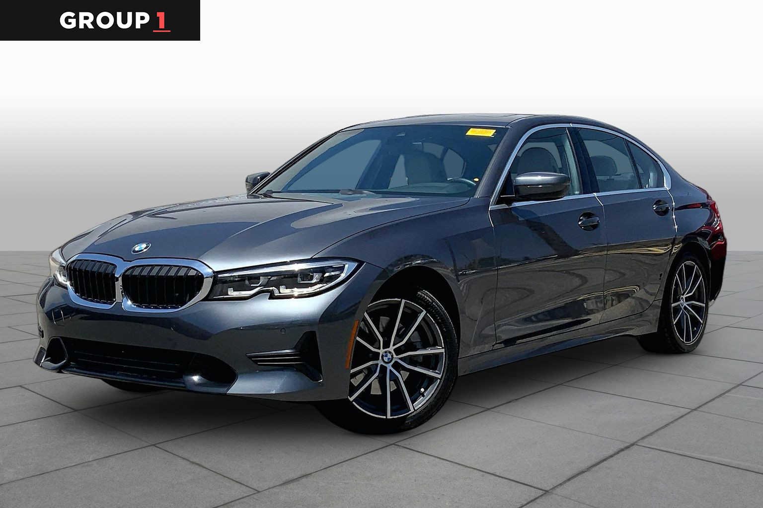 2020 BMW 3 Series 330i Sedan's photo
