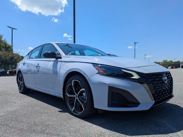 New 2025 Gray Sky Pearl Nissan SR image 2