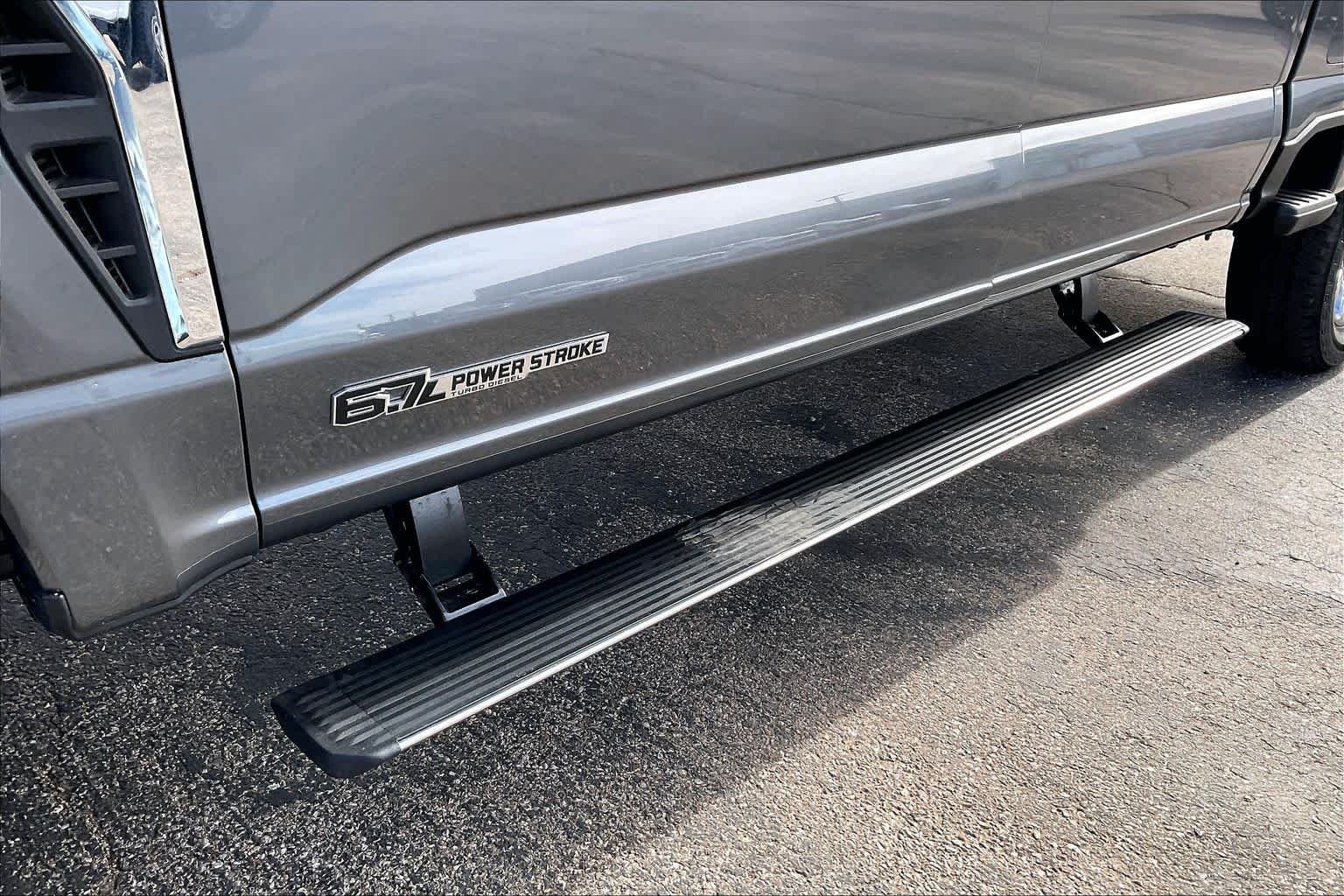 New 2026 Carbonized Gray Metallic Ford F-250® Lariat® image 15