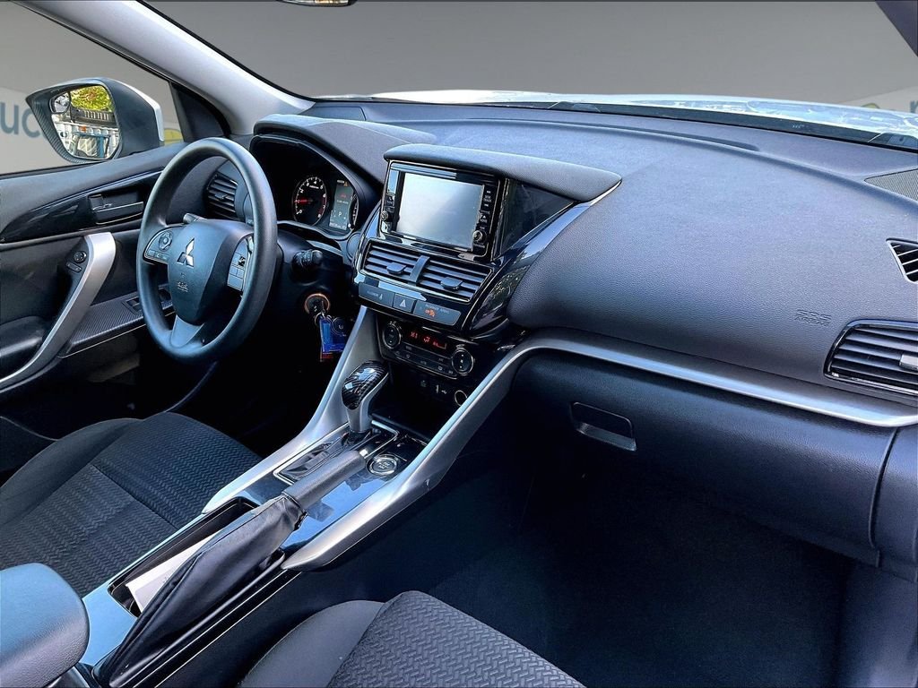 Used 2022 Silver Mitsubishi ES image 14
