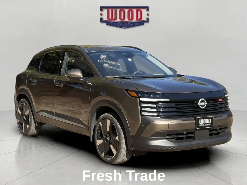 Used 2025 Canyon Bronze Metallic Nissan SR image 1