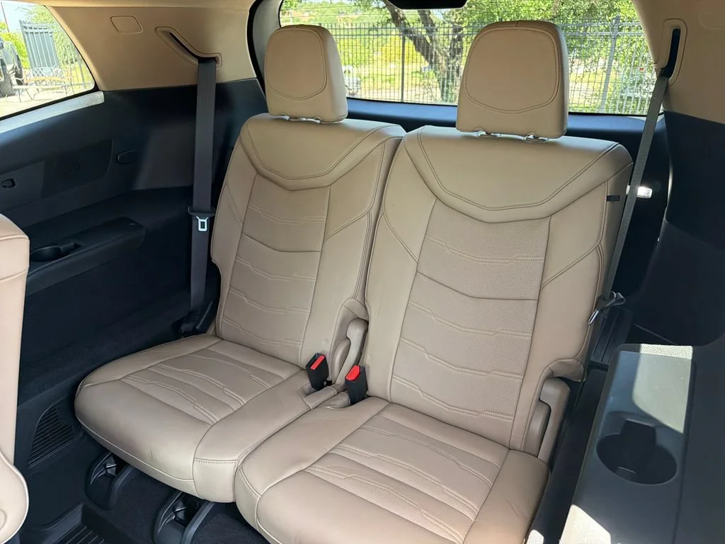 Used 2020 CRYSTAL WHITE TRICOAT Cadillac AWD Premium Luxury image 36