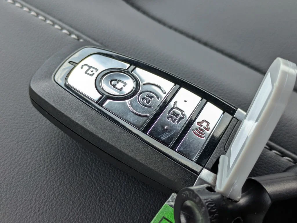 New 2026 Black Ford Platinum image 34