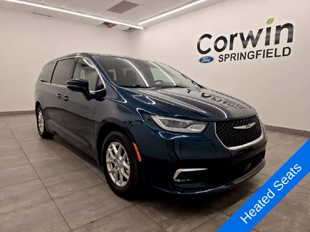 Used 2025 Fathom Blue Pearlcoat Chrysler Select image 6