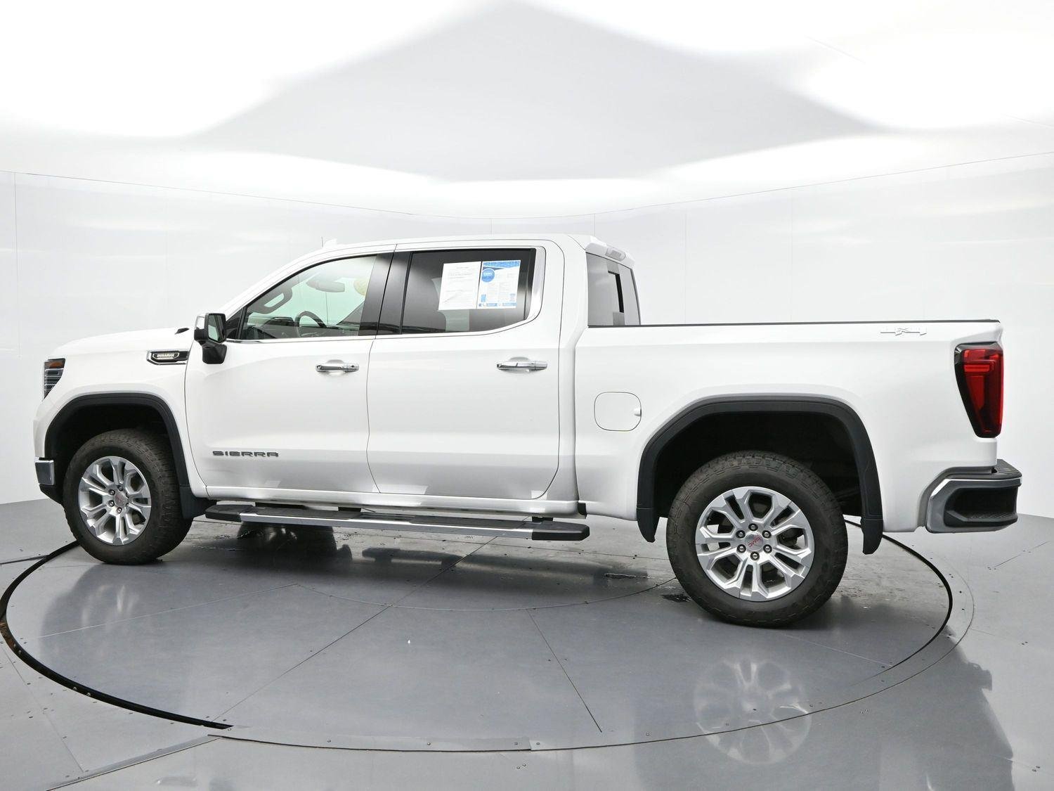 Used 2023 Summit White GMC SLT image 5