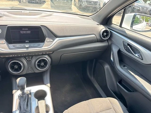 Used 2021 White Chevrolet LT image 19