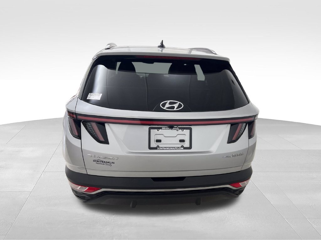 Used 2024 Silver Hyundai SEL Convenience image 4