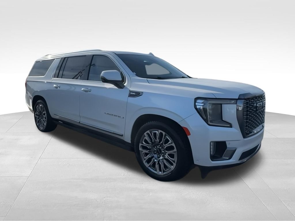 Used 2023 White GMC Denali Ultimate image 2