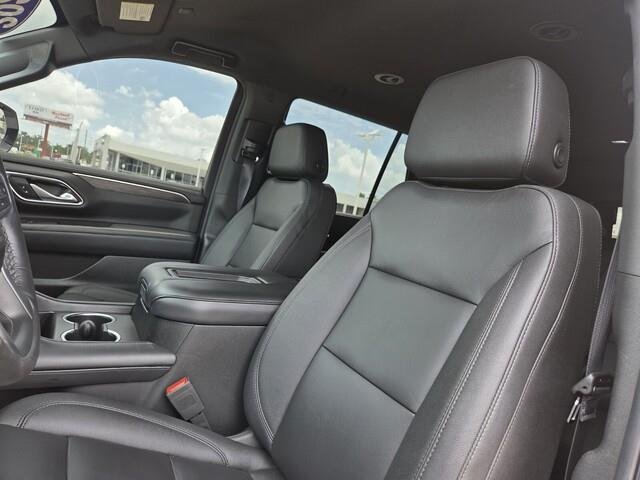 Used 2024 Iridescent Pearl Tricoat Chevrolet LT image 13
