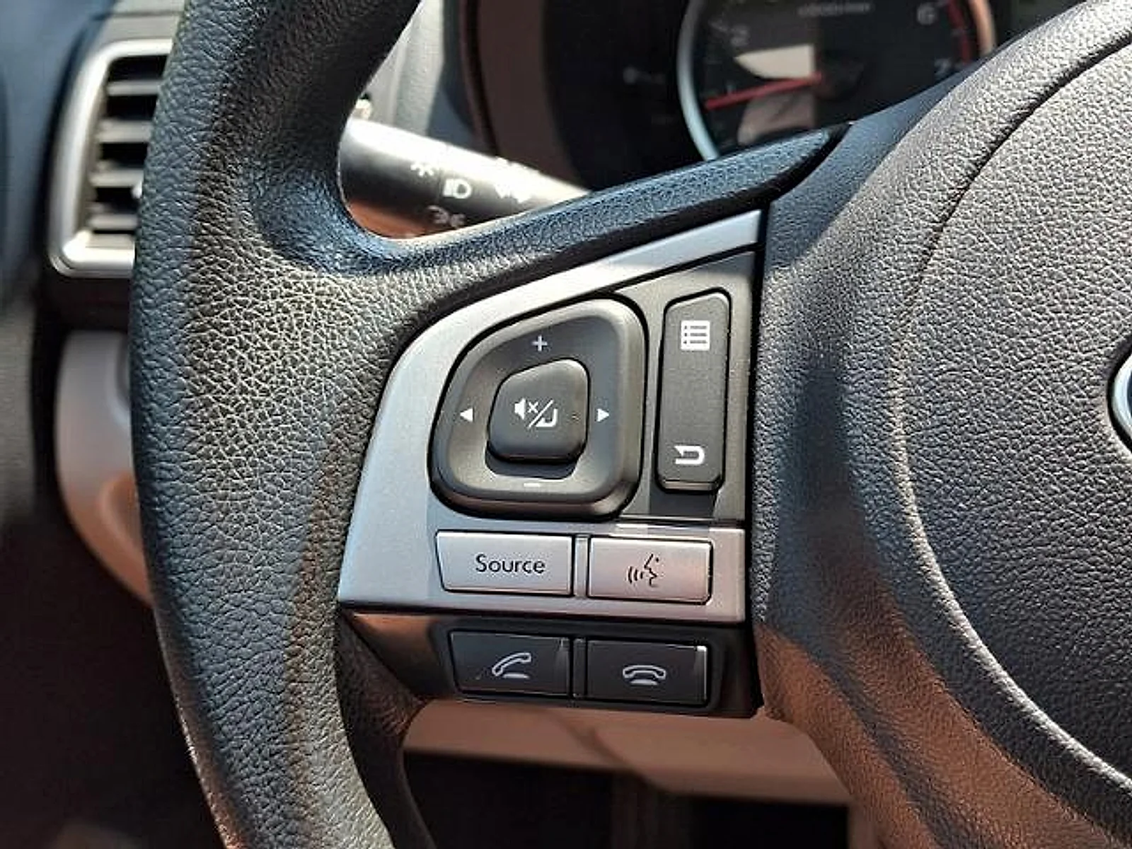 Used 2018 Venetian Red Pearl Subaru 2.5i image 21