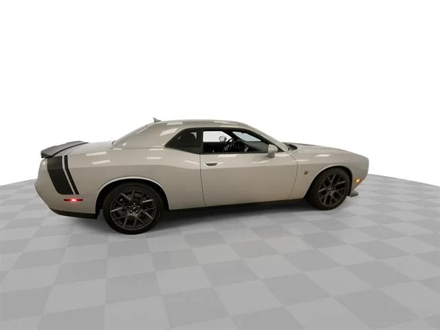 Certified Used 2019 Triple Nickel Clear Coat Dodge R/T Scat Pack image 2