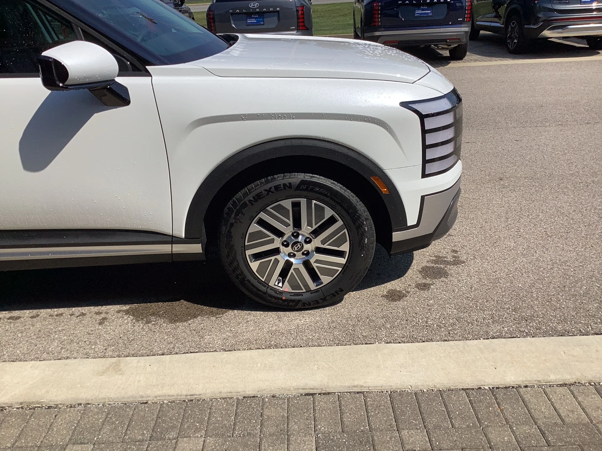 New 2026 Creamy White Pearl Hyundai SEL 7P image 4