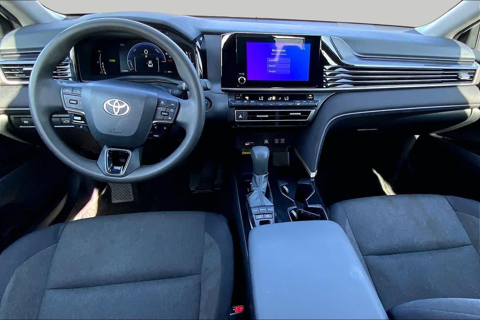 Used 2025 Ice Cap Toyota LE image 16