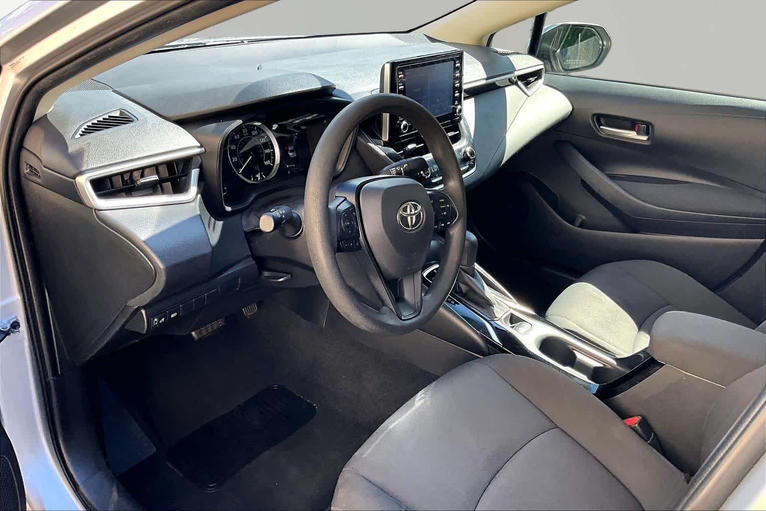 Used 2020 Classic Silver Metallic Toyota LE image 18