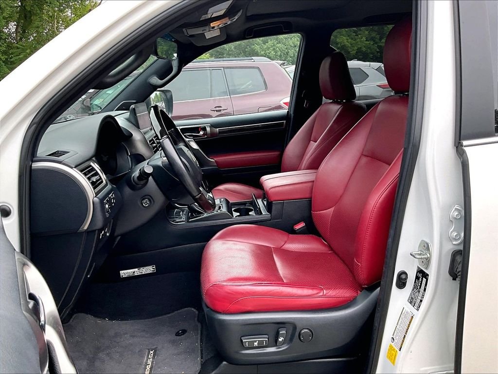 Used 2023 White Lexus 460 Luxury image 10