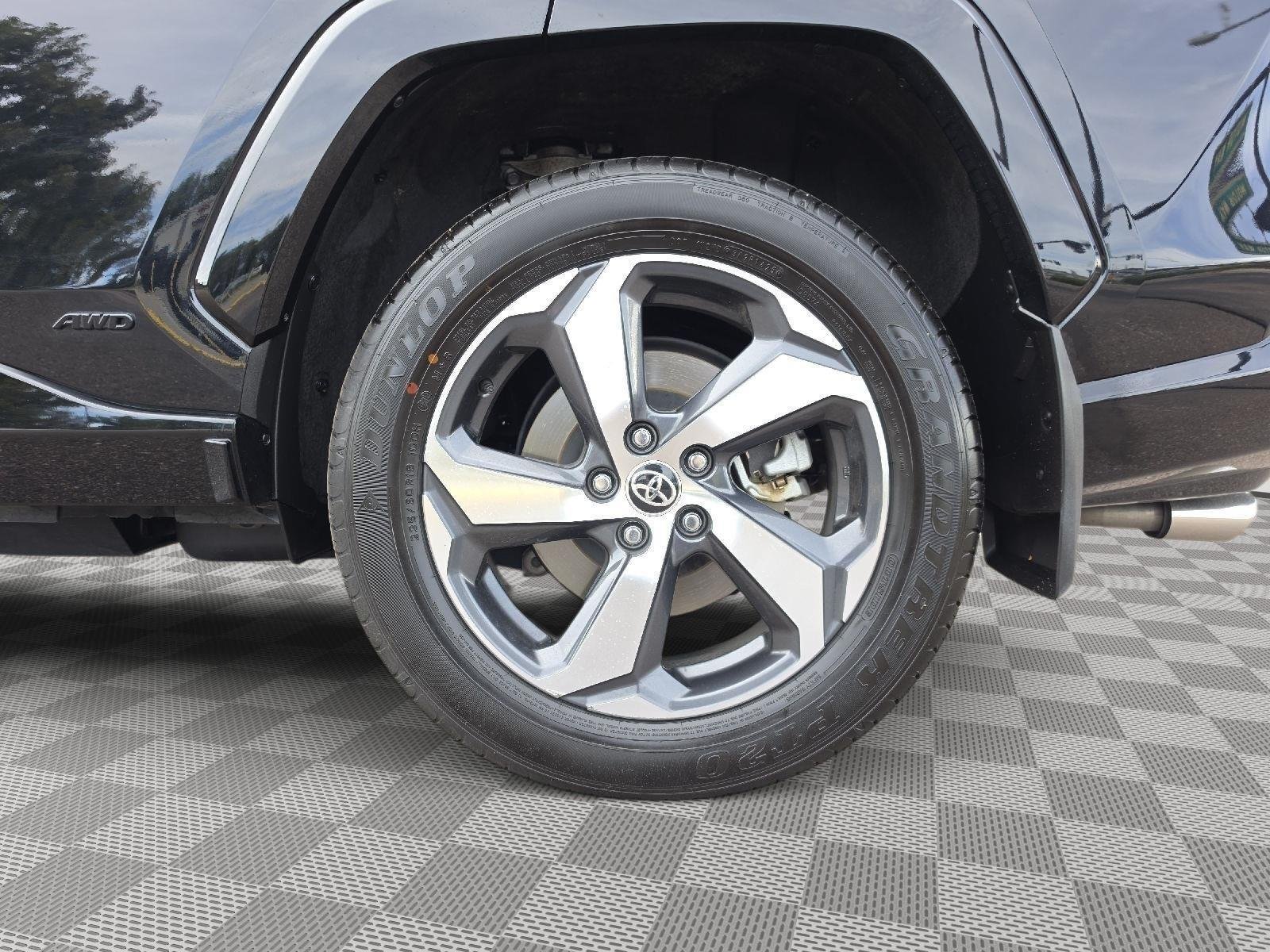Certified Used 2025 Midnight Black Metallic Toyota SE image 13