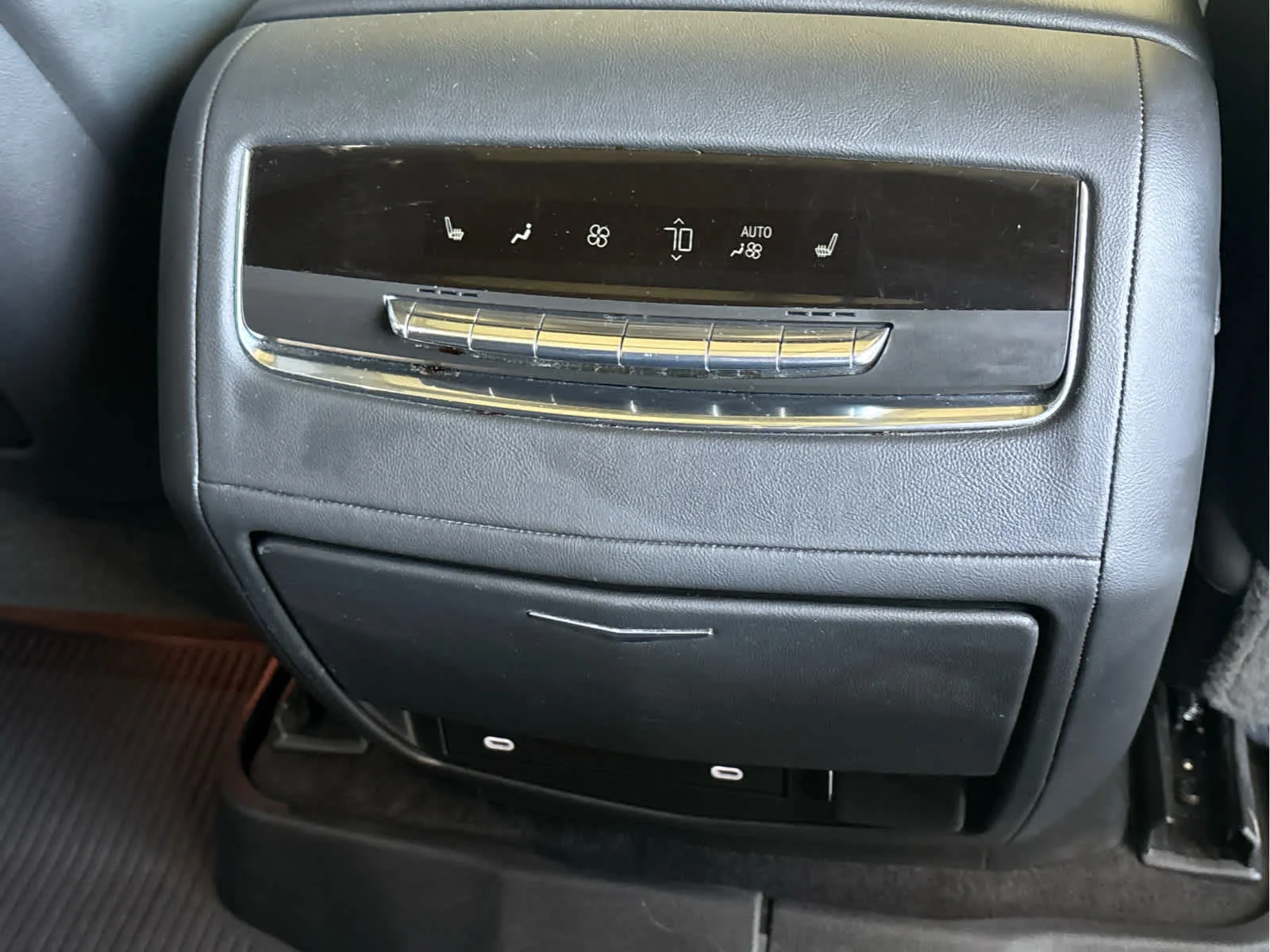 Used 2022 Black Raven Cadillac Premium Luxury image 17