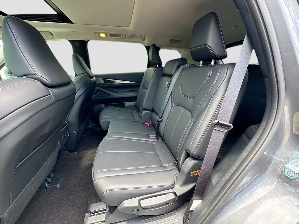 New 2027 GRAPHITE SHADOW INFINITI Pure FWD image 25