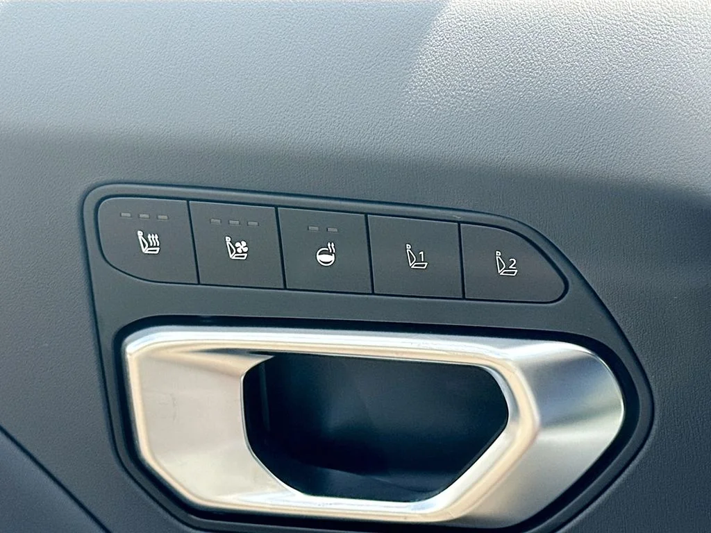 New 2026 Snow White Pearl Kia GT-Line Turbo image 21