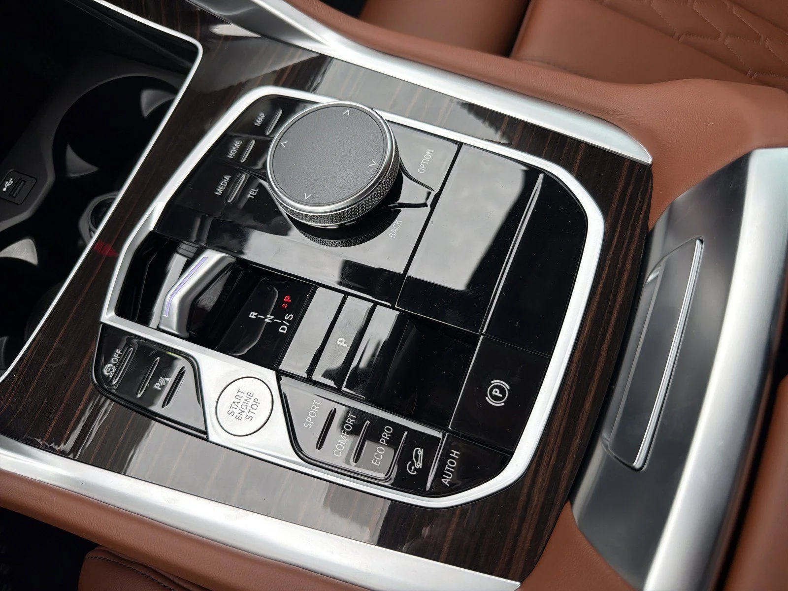 New 2027 Alpine White BMW xDrive40i image 36