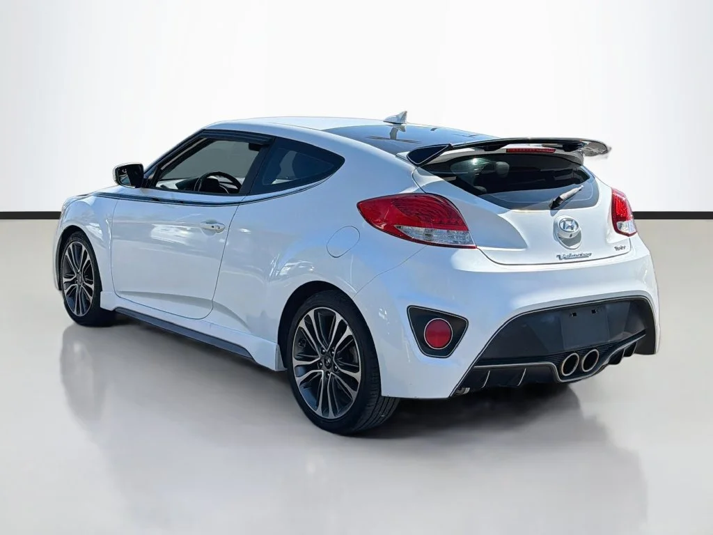 Used 2016 White Hyundai Turbo image 8