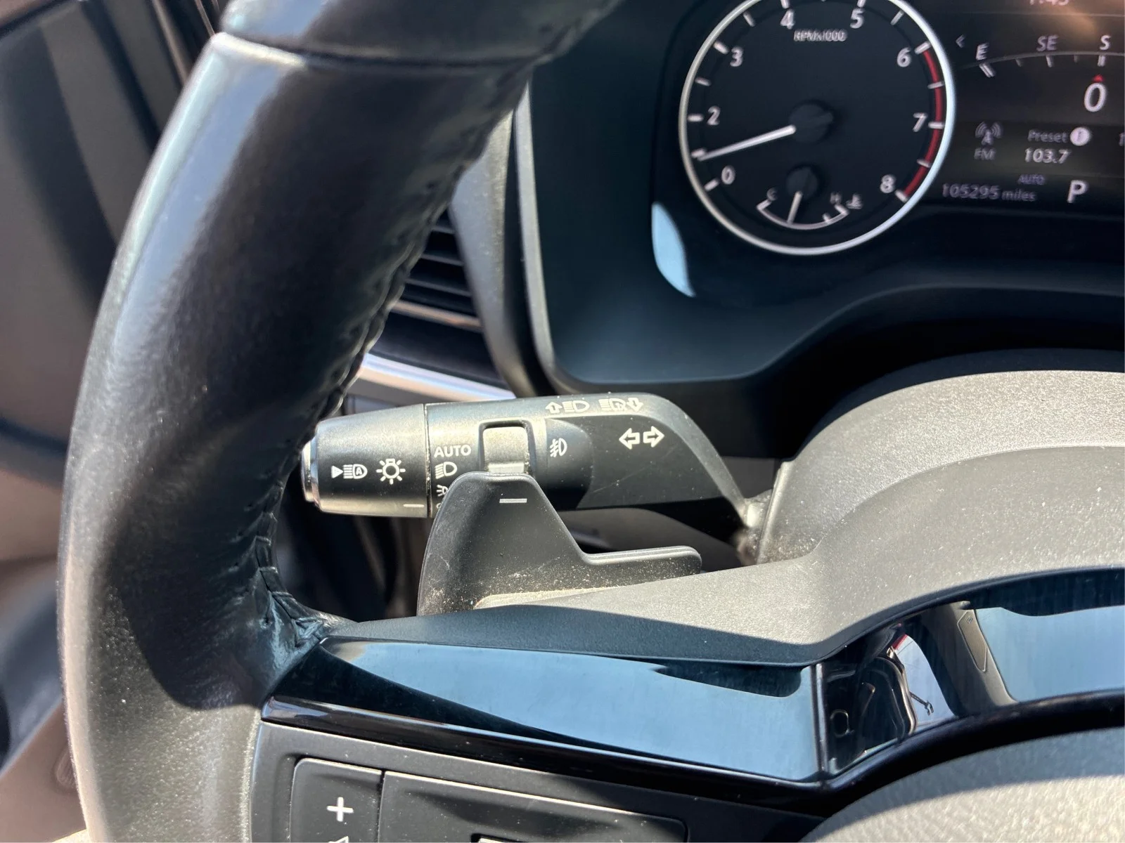 Used 2021 Brilliant Silver / Black Nissan SL image 17