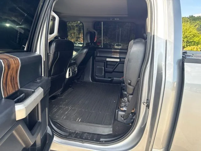 Used 2020 Silver Ford Lariat image 16