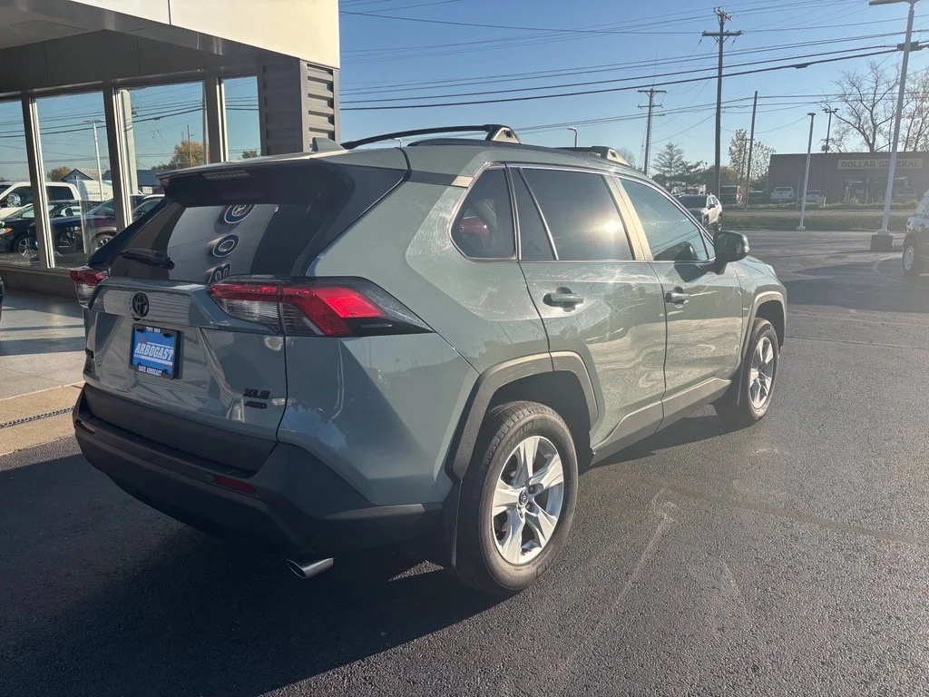 Used 2021 Gray Toyota XLE image 4