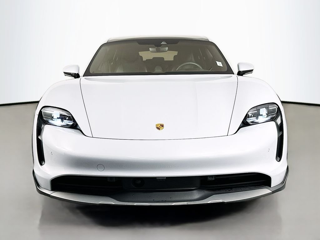 Used 2022 Carrara White Metallic Porsche 4 image 2