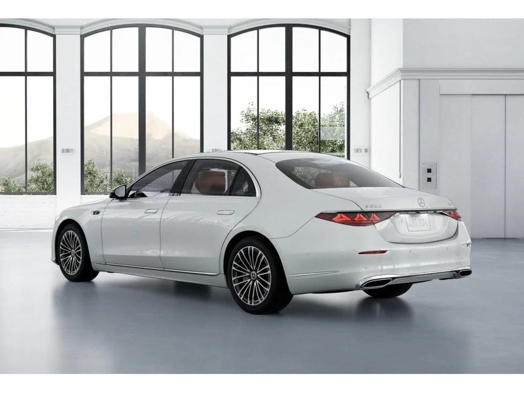 New 2027 White Mercedes-Benz S 580 image 29