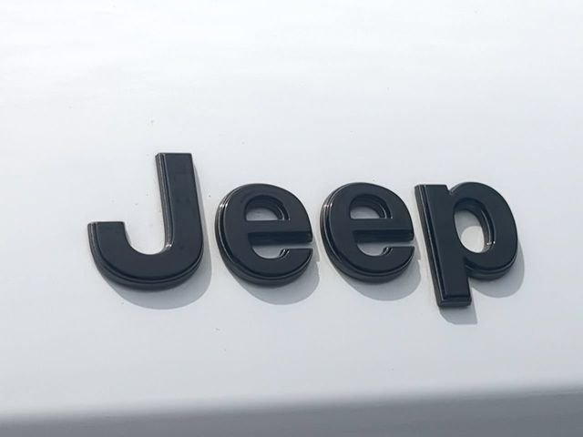 Certified Used 2025 White Jeep Limited image 13