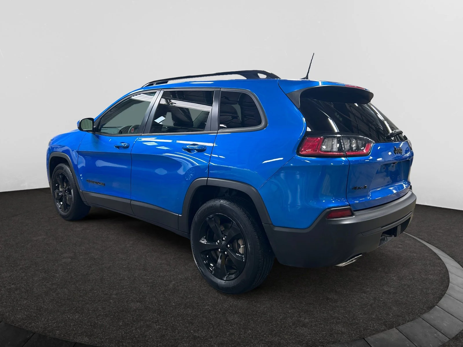 Used 2021 Hydro Blue Pearl Jeep ALTITUDE LEATHER ROOF LOW KMS image 3