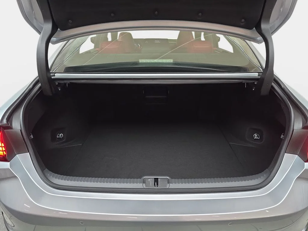 Used 2024 IRIDIUM Lexus 300h F SPORT Handling image 14