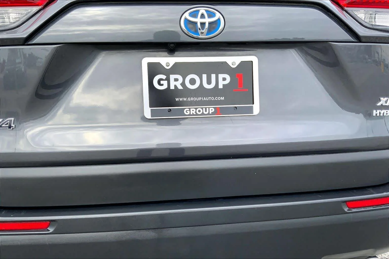 Used 2021 Magnetic Gray Metallic Toyota Hybrid XLE image 10