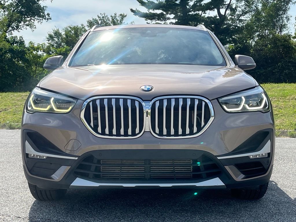 Used 2020 Beige BMW xDrive28i image 2