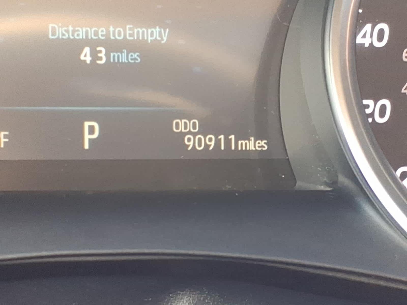 Used 2018 Super White Toyota XLE V6 image 24