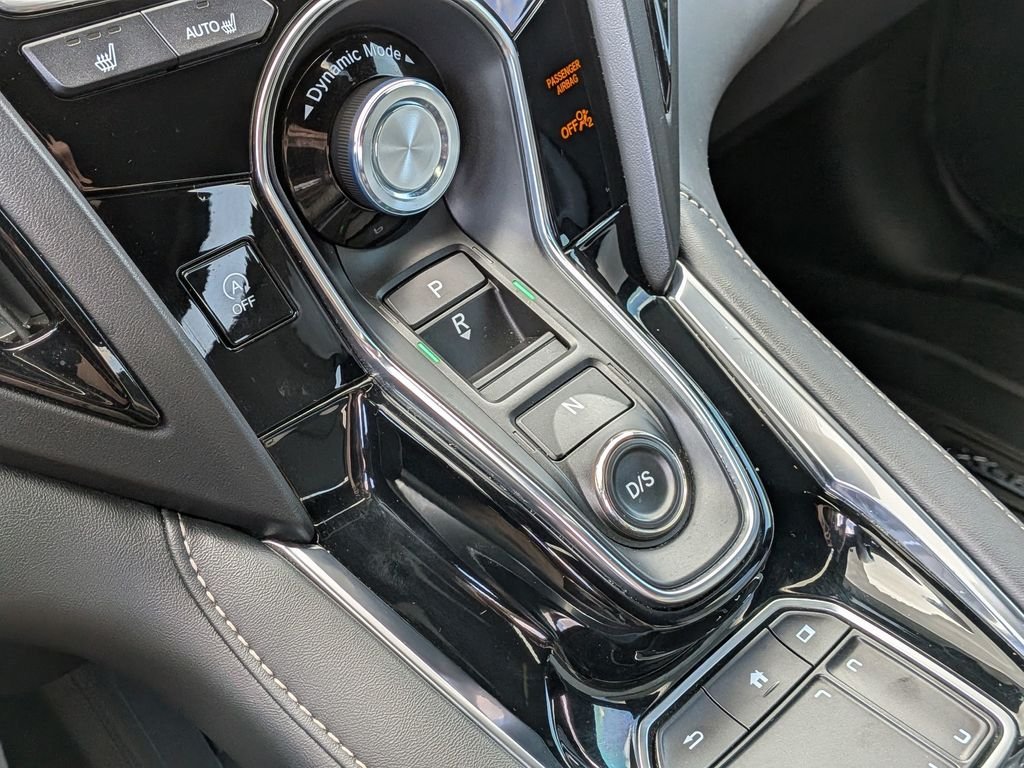 Used 2025  Acura Base image 24