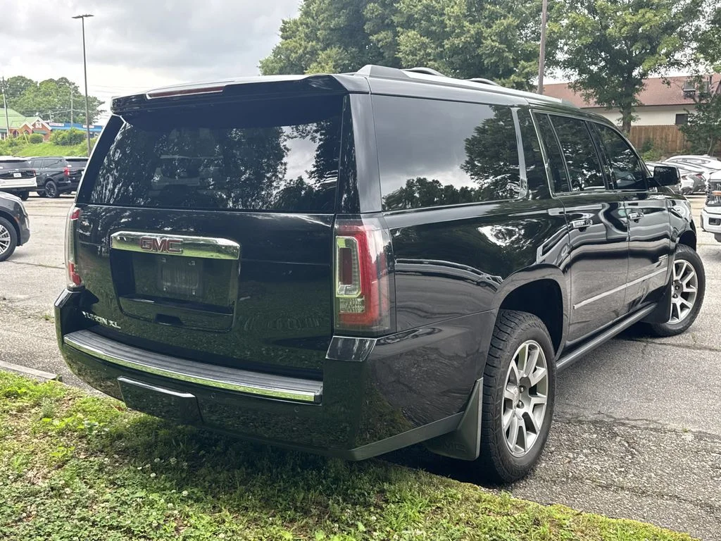 Used 2017 Black GMC Denali image 5