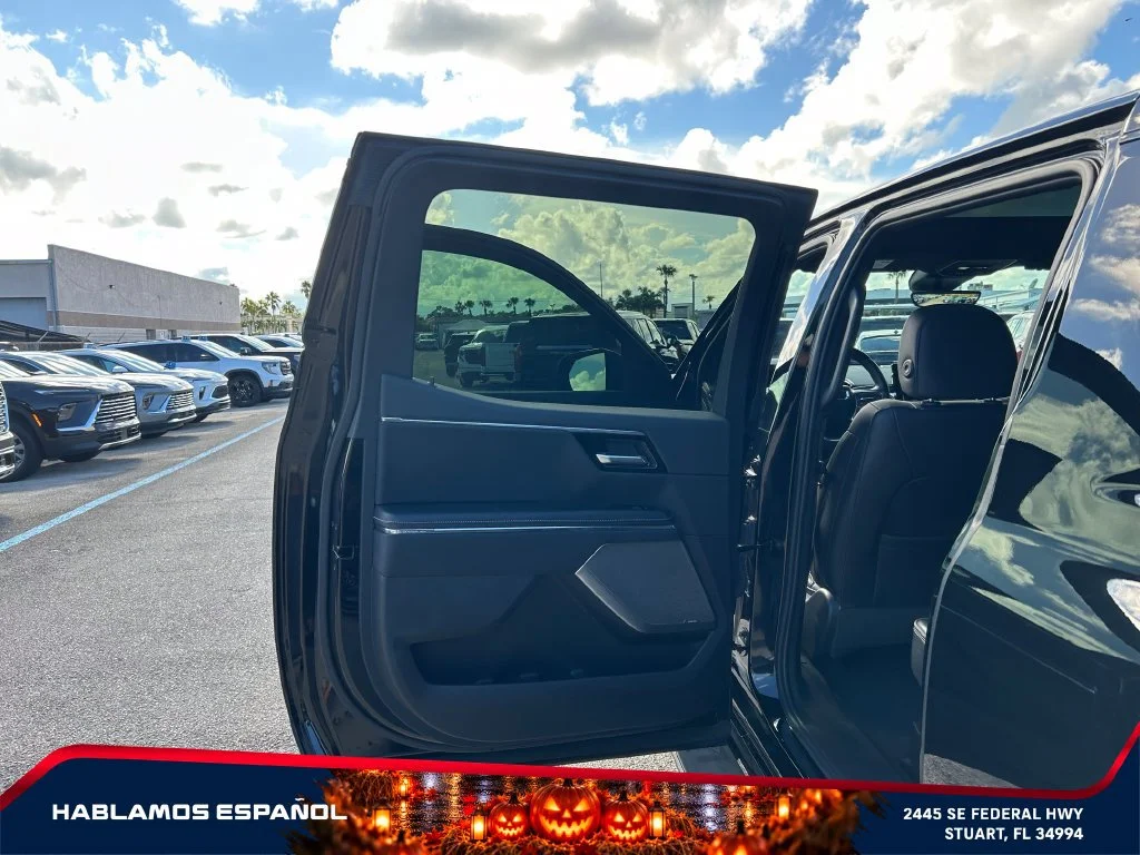 Used 2025 Onyx Black GMC Extended Range Denali image 29