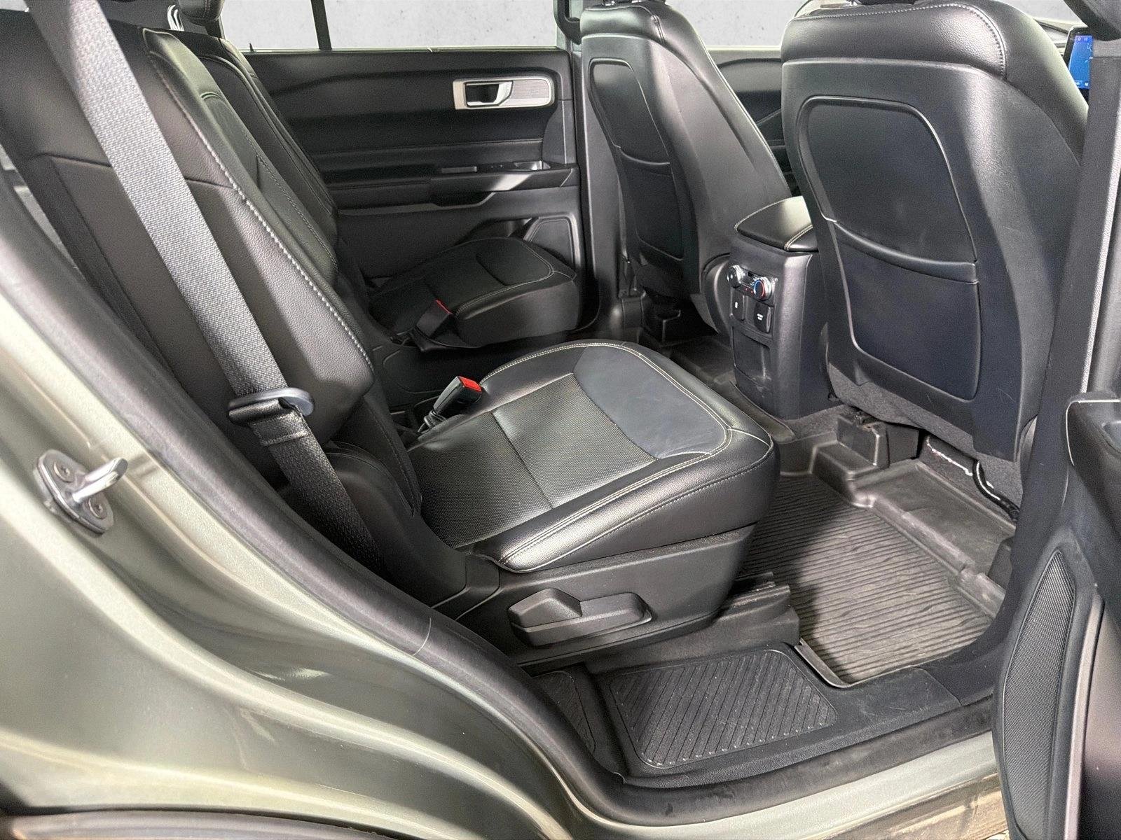 Used 2020 Silver Spruce Metallic Ford Limited image 16