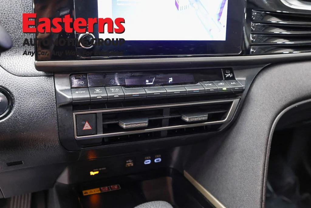 Used 2025 White Toyota LE image 19
