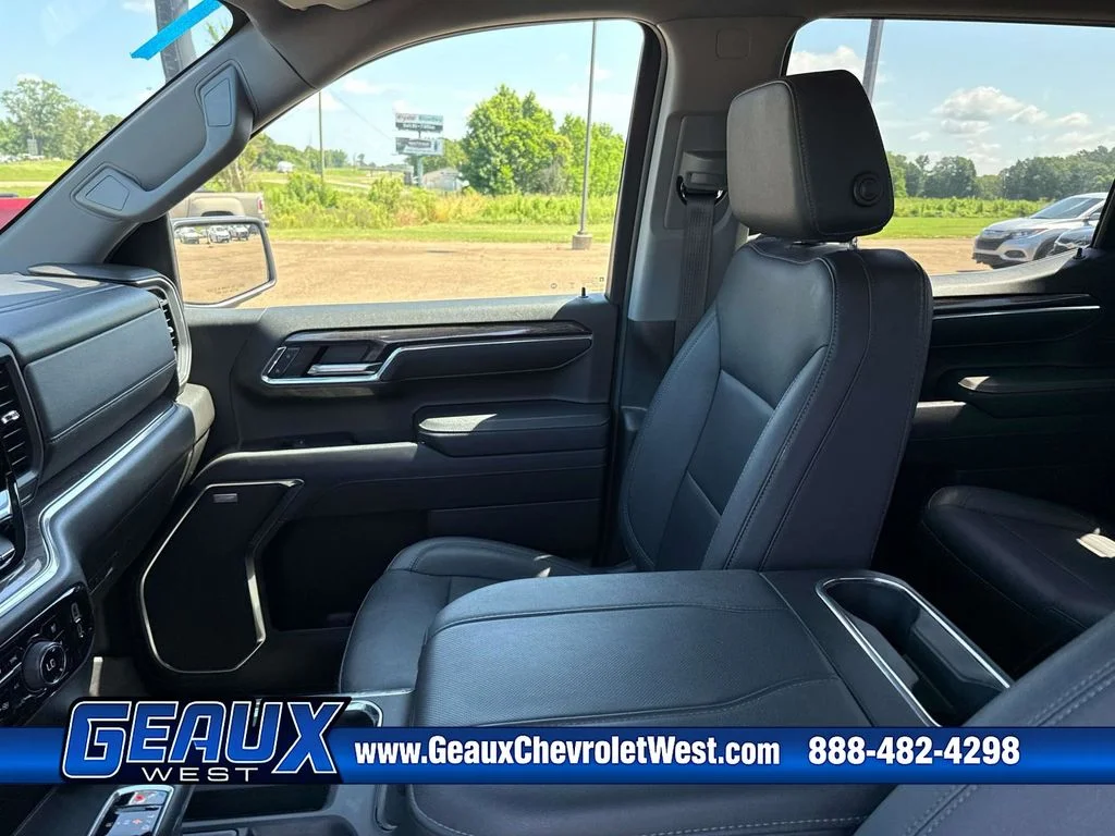 Used 2023 White Chevrolet LTZ image 32