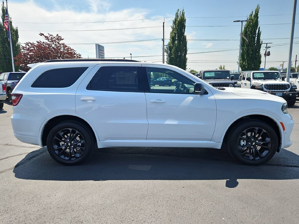 New 2026 White Knuckle Clear-Coat Exterior Paint Dodge GT Plus image 7