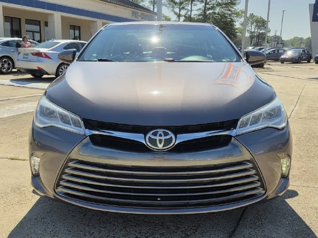 Used 2017 Toyota Camry XLE with VIN 4T1BK1FK4HU580094 for sale in Ridgeland, MS