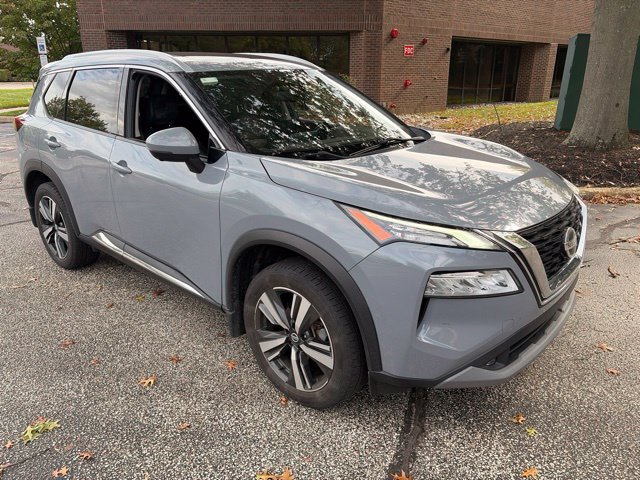 Used 2021 Gray Nissan SL image 2