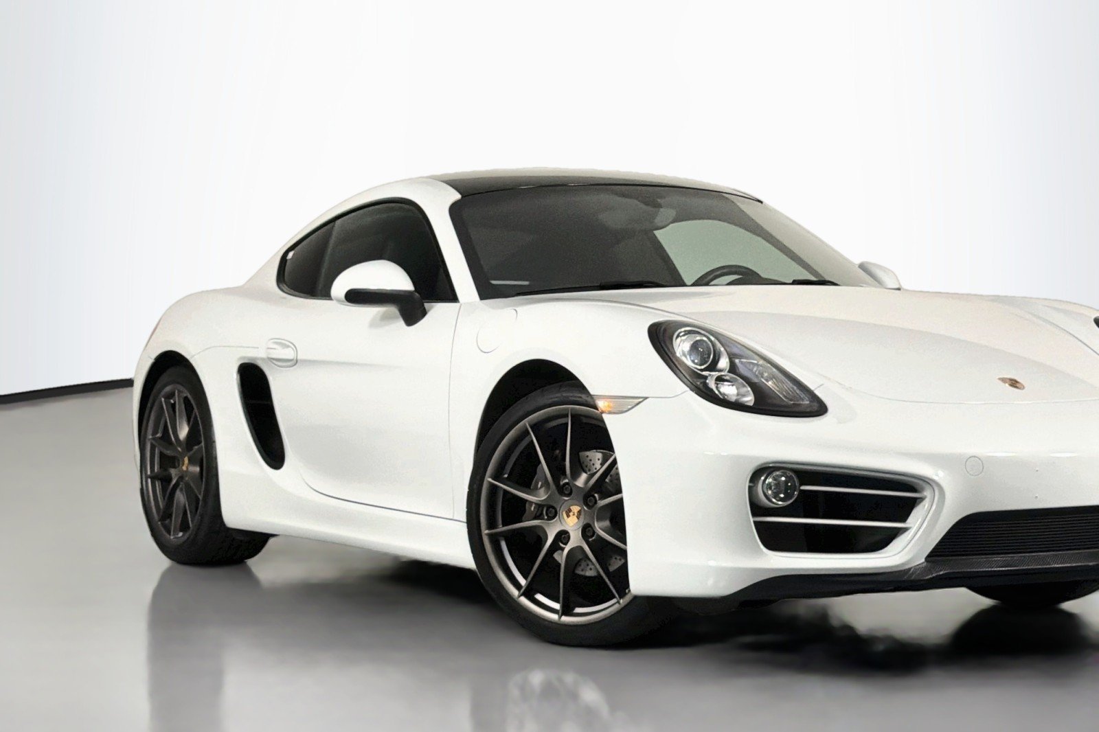Used 2014 White Porsche  image 13